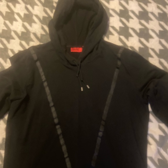 Used - Picture 2 of 4